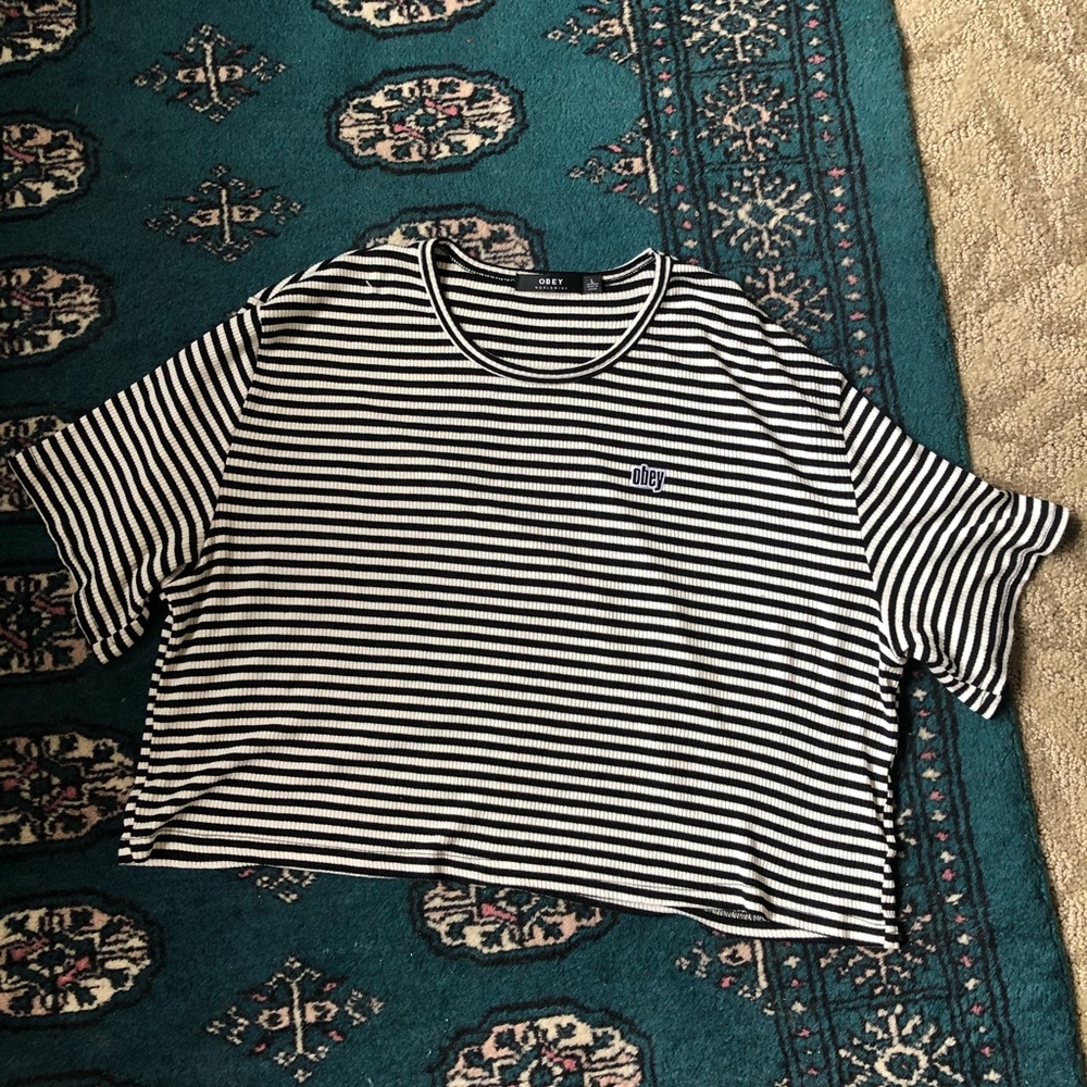 OBEY striped and cropped t-shirt // SZ L